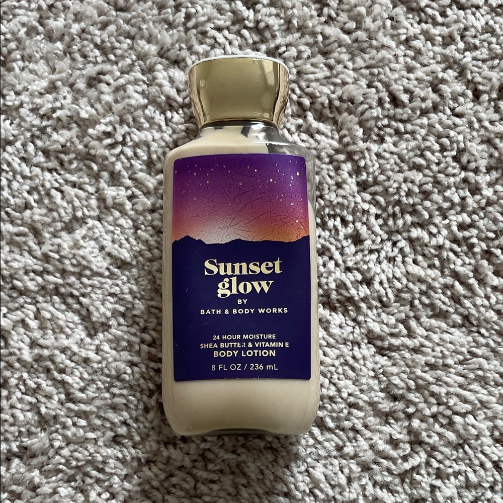 Bath & Body Works Sunset Glow Body Lotion - Purple and Cream